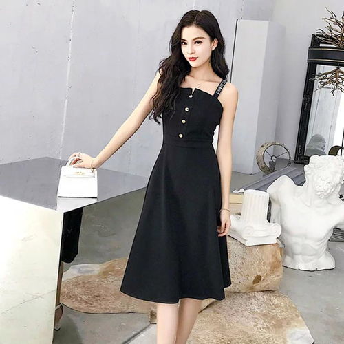 女人別穿的枯燥無(wú)味，衣服就選這幾樣，很美很迷人